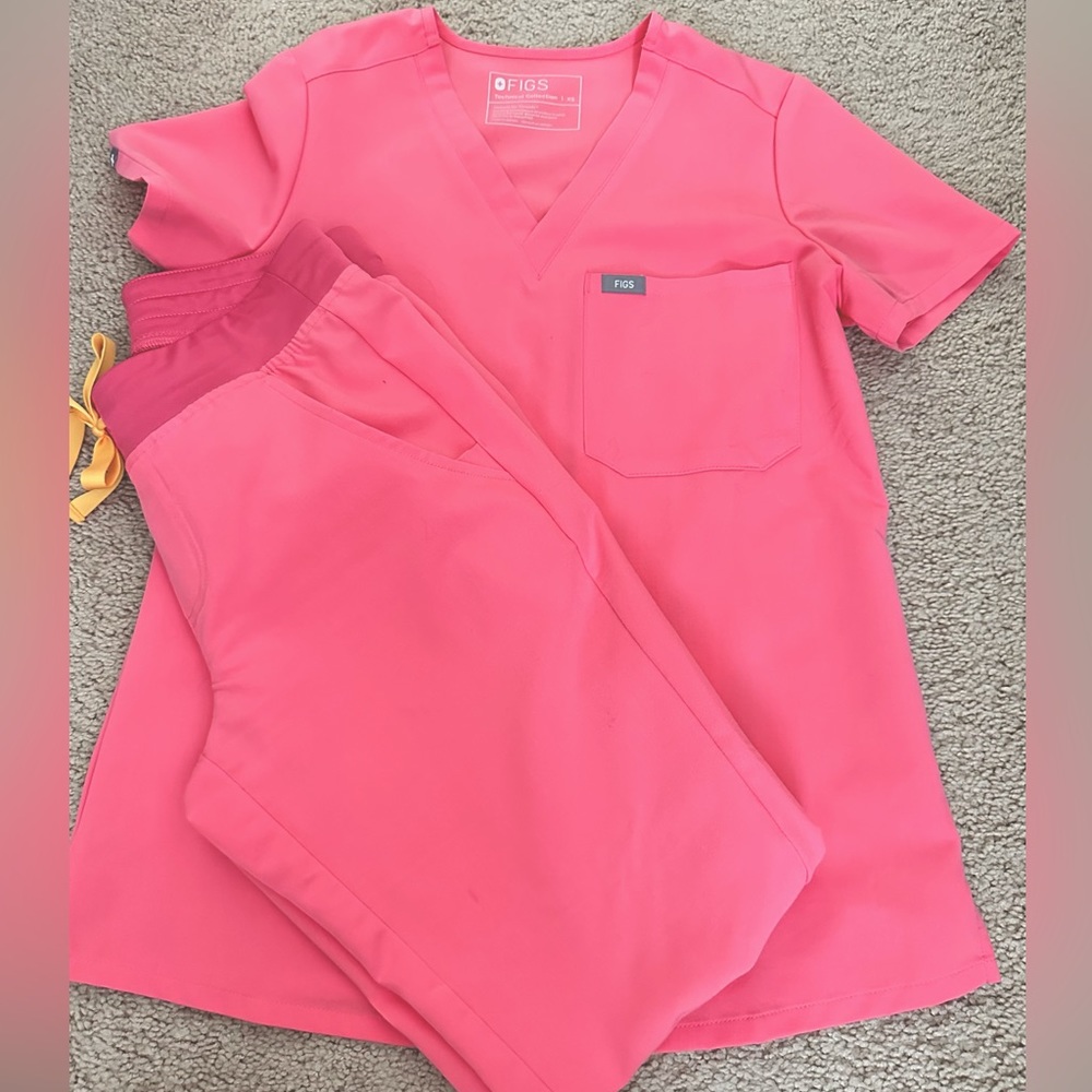 Figs Limited Edition Hot Pink Scrubs Set, Size Xs Top… Gem